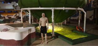 Ilustracja do aktualności Nauka i doskonalenie pływania, zawody sportowe, relax na basenie w pluskach