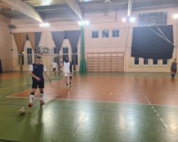 Ilustracja do artykułu RAZ W TYGODNIU W HALI SPORTOWEJ