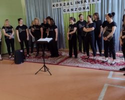 Ilustracja do artykułu Wizyta Chóru  w ramach XXI Międzynarodowego Festiwalu Muzyki Chóralnej im. Feliksa Nowowiejskiego