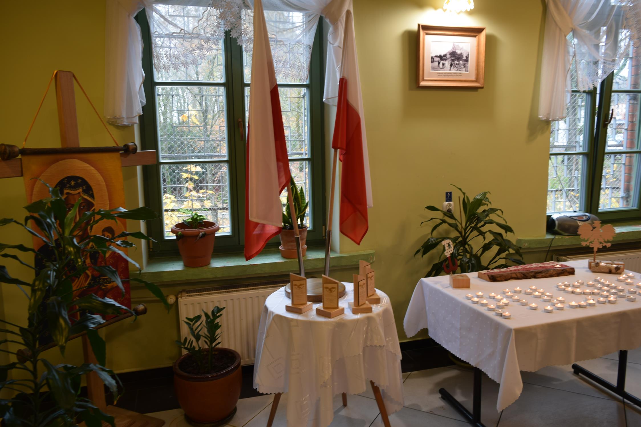 Ilustracja do aktualności Wspólne świętowanie Niepodległości z żołnierzami – „Szkoła do hymnu”  w Branżowej Szkole I stopnia nr 2 w Barczewie